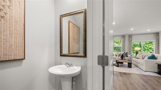 Building Photo - 131 Red Maple Wy