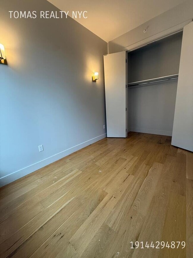 Building Photo - 1890 Pelham Pkwy S