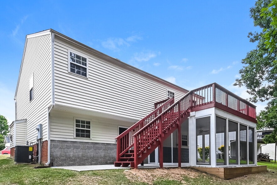 Building Photo - 3000 Basswood Dr