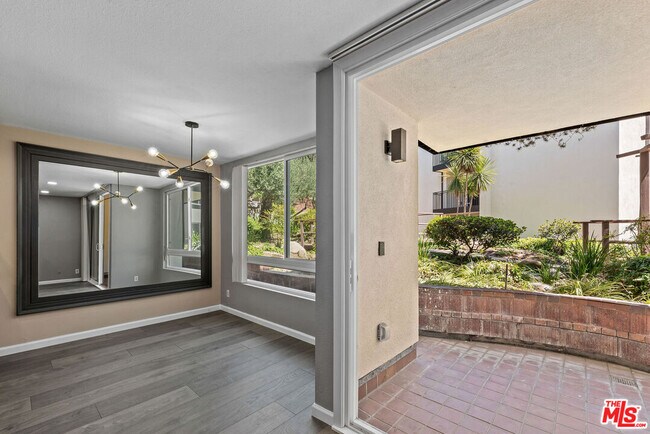 Building Photo - 1340 S Beverly Glen Blvd