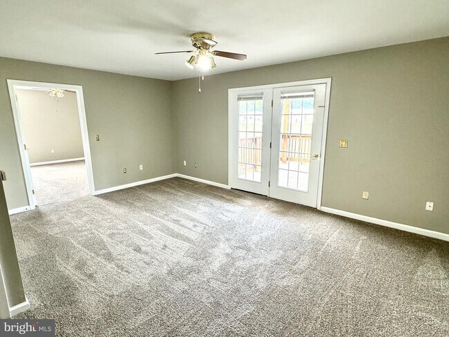 Building Photo - 531 W Penn Ave