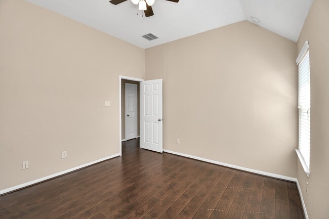 Building Photo - 6843 Bears Path Ln