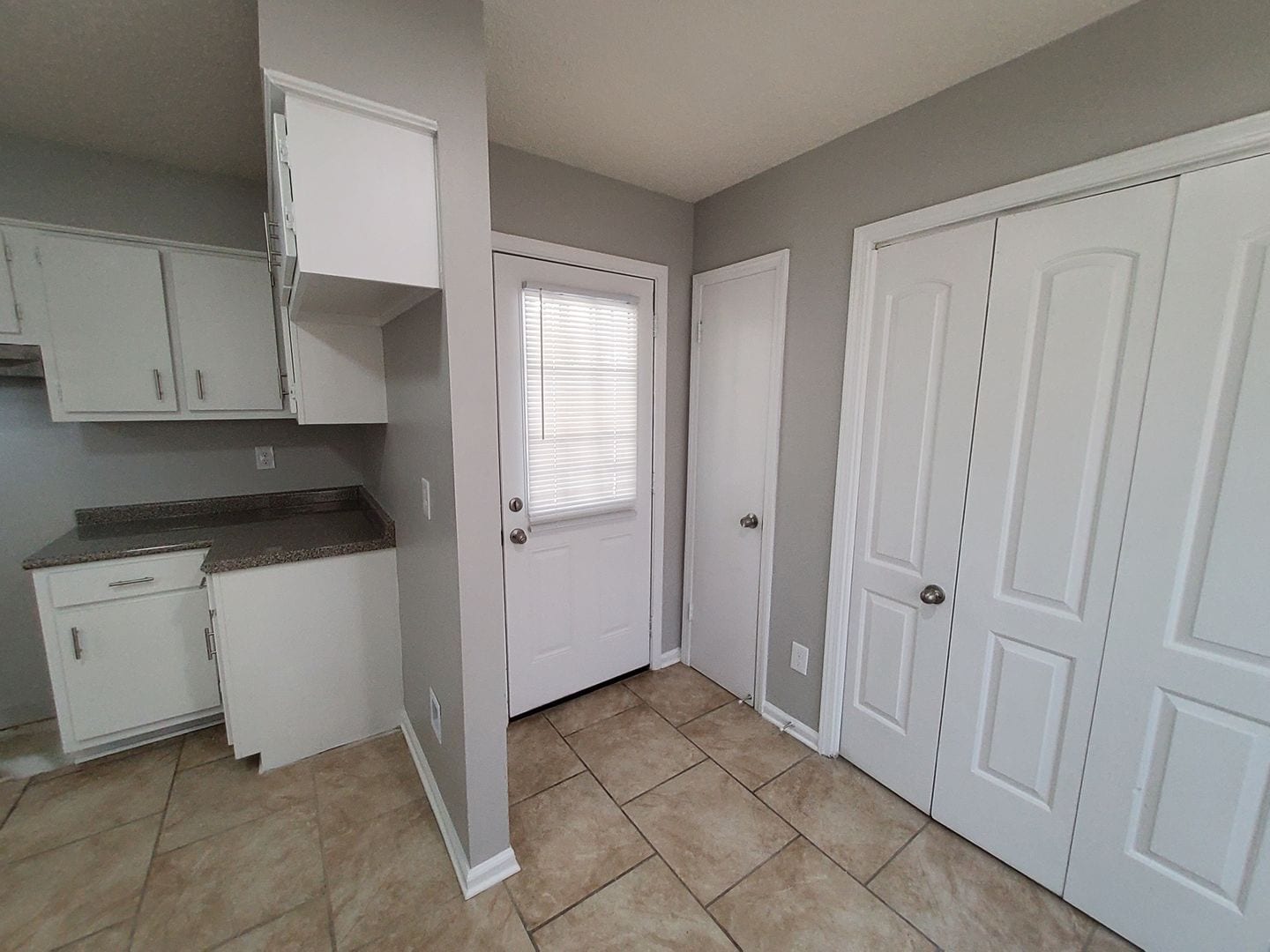 Building Photo - 5233 Breckenwood Dr