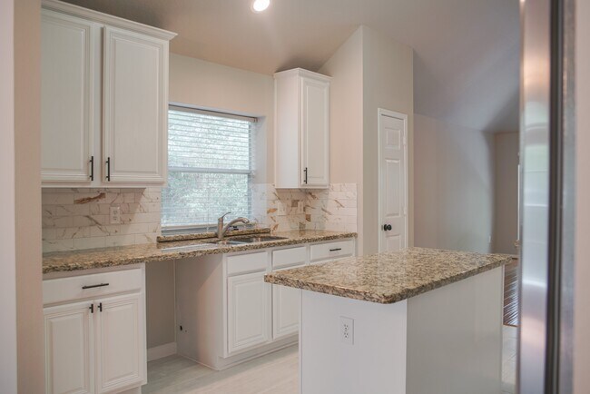 Building Photo - 91 N Willow Point Cir
