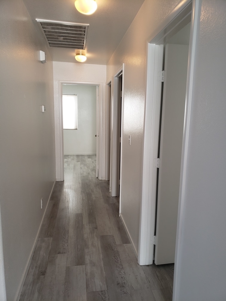 Building Photo - 5752 Indian Springs St