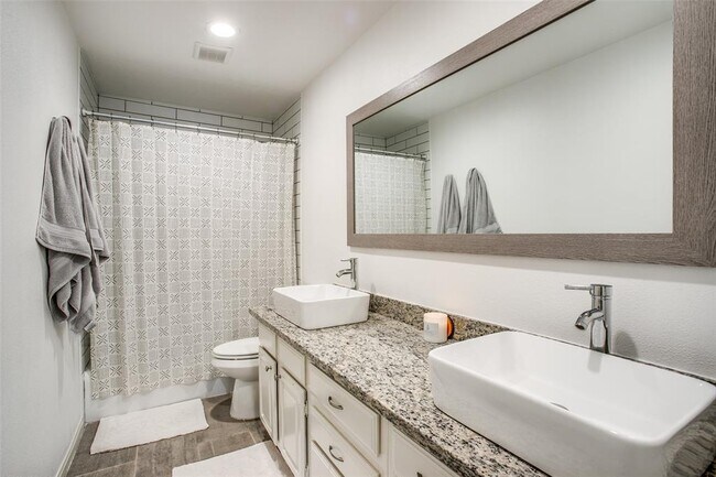 Building Photo - 14348 Misty Meadow Ln