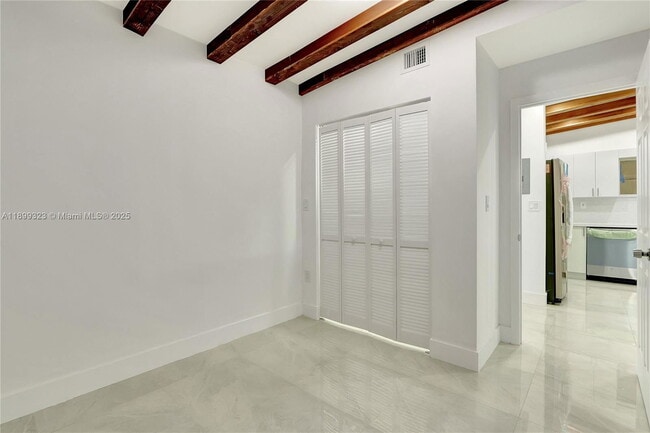 Building Photo - 2501 NW 21st Ave