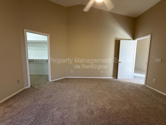 Building Photo - 40517 N Territory Trail