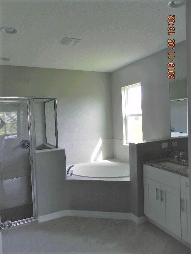 Building Photo - FURNISHED HOME IN THE GATED COMMUNITY OF T...