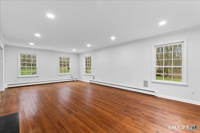 Building Photo - 116 Scarlet Oak Dr
