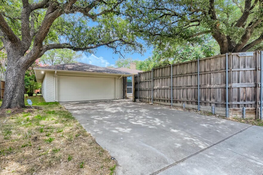 Building Photo - Welcoming single-story Plano home near Lib...
