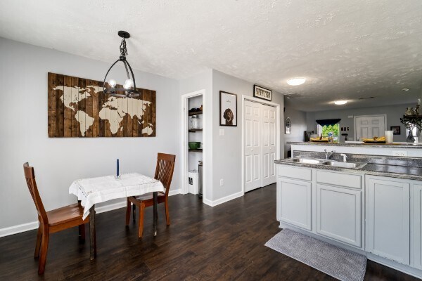 Building Photo - 323 Stewarts Landing Cir
