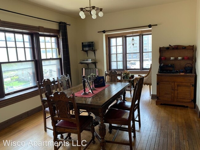 Building Photo - 1614 E Royall Pl