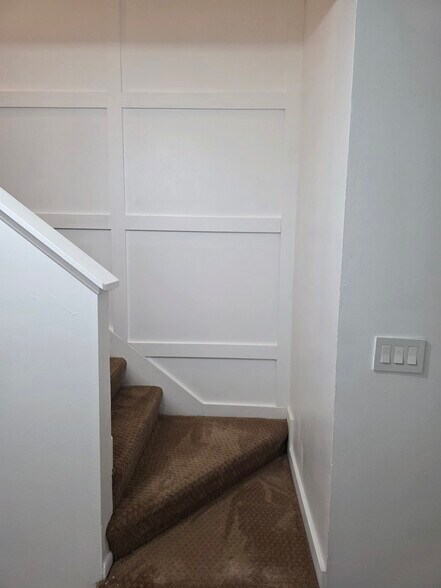 Building Photo - 11260 College Ave