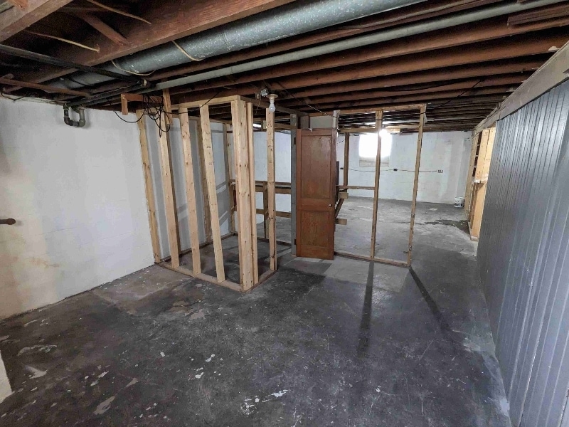 Building Photo - 256 Parkway Dr