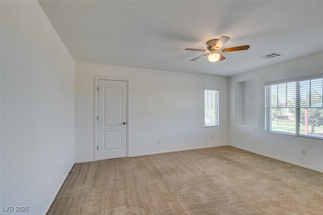 Building Photo - 10315 Elmwood Glen Ave