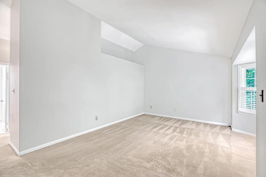 Building Photo - 11896 Fawn Ridge Ln