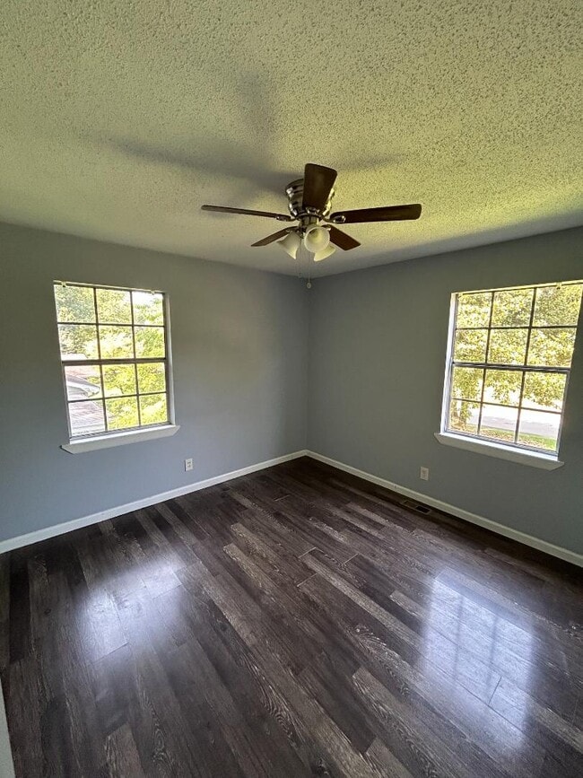Building Photo - 464 Apache Trail NW