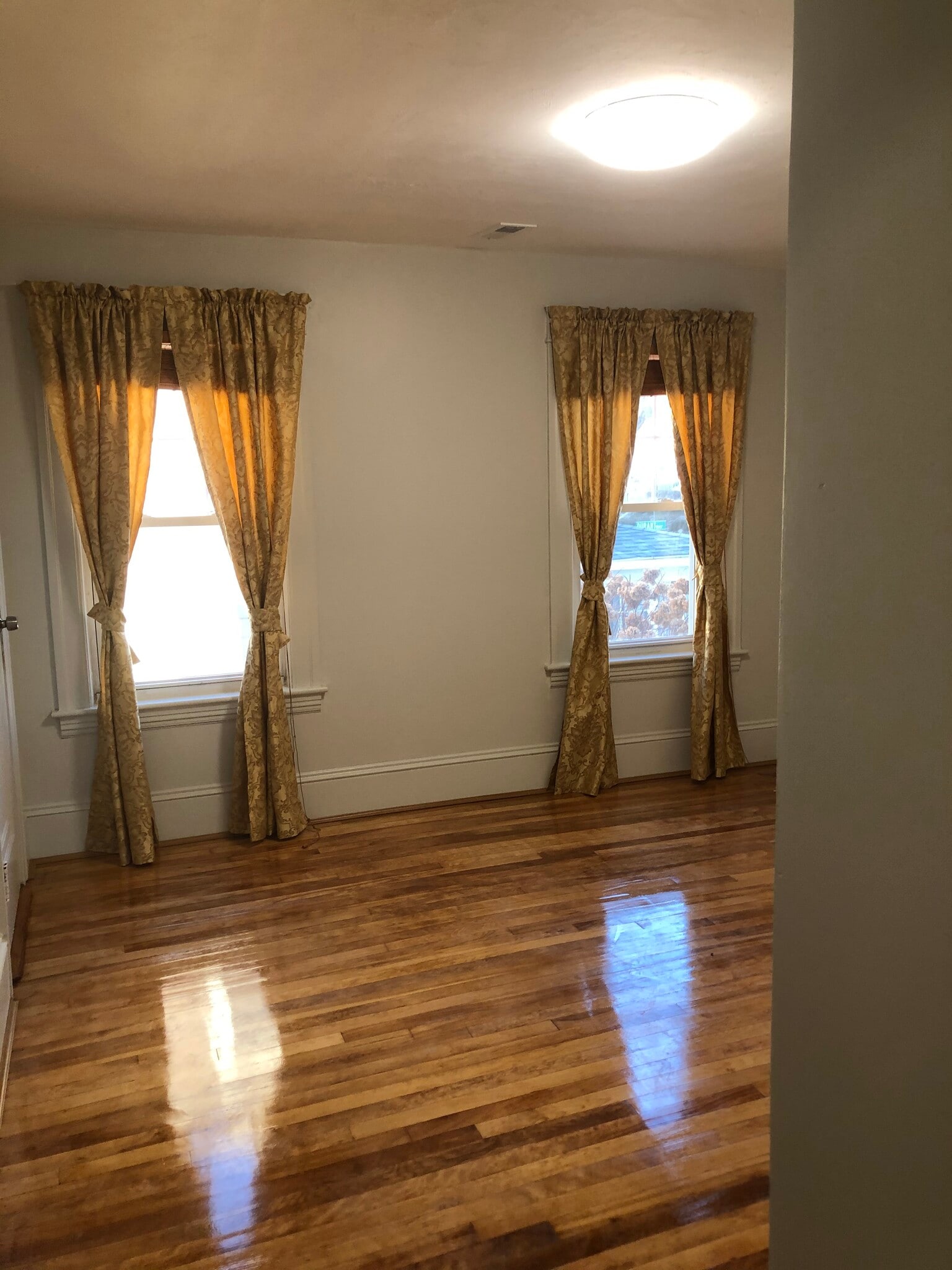 Building Photo - 61 Hadwen Rd