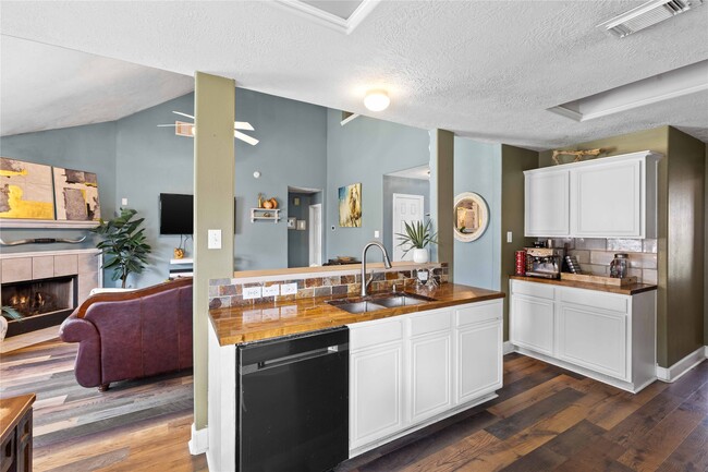Building Photo - 4111 Boulder Dr