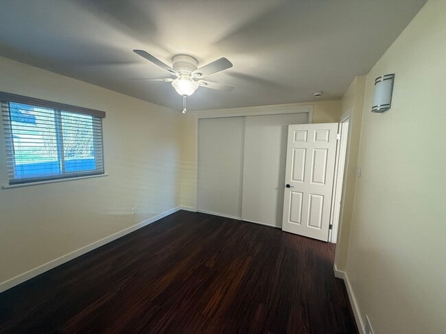 Building Photo - Stunning 2-bedroom, 1.5-bath Modern home i...