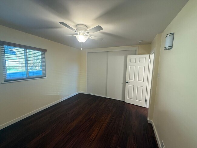 Building Photo - Stunning 2-bedroom, 1.5-bath Modern home in Vallejo with bountiful water views & walking distance...