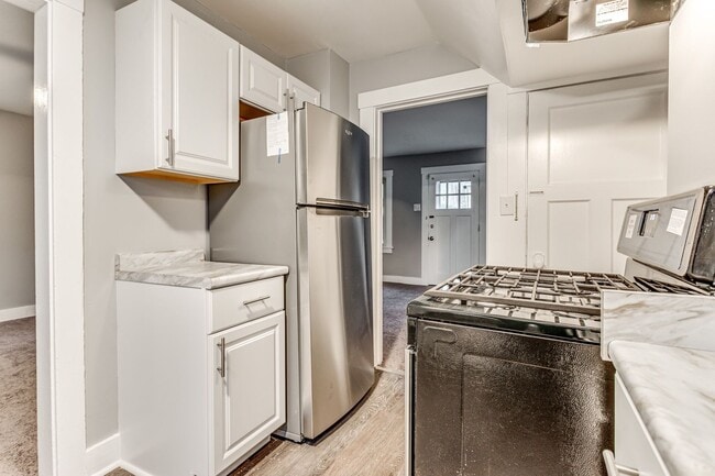 Building Photo - Renovated 3 Bed, 1 Bath Home in Swissvale - Covered Porch, Large Backyard - Available Now!