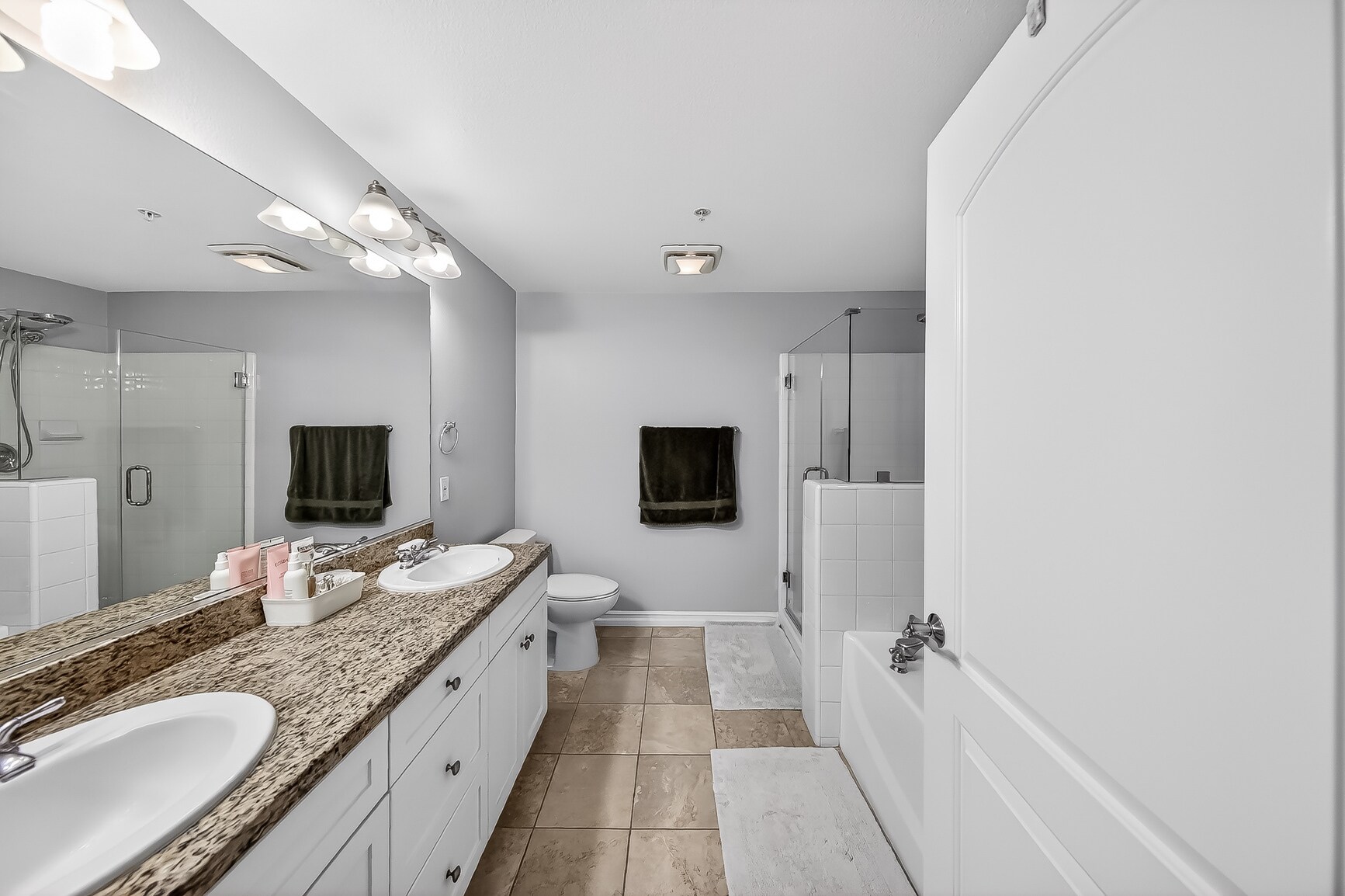 Building Photo - 629 Traction Ave