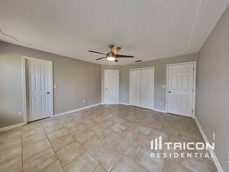 Building Photo - 3397 Westfield Dr