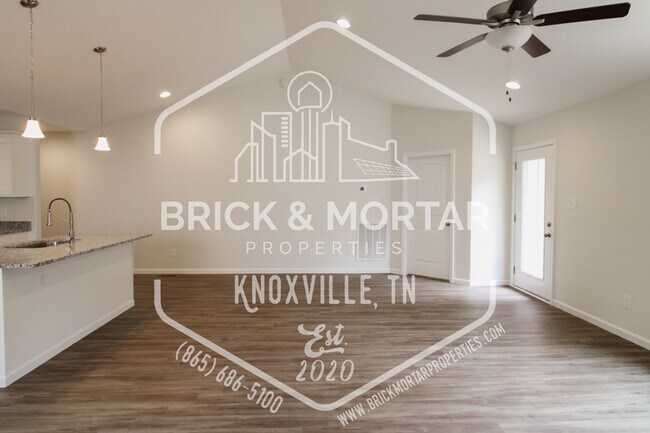 Building Photo - 4819 McCloud Rd