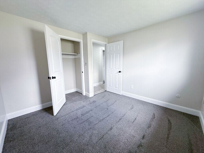 Building Photo - Beautifully Renovated 3BR Home in Blacklick Estates w/ Bonus Room, Huge Backyard & Garage