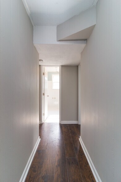 Building Photo - 268 McGavock Pike