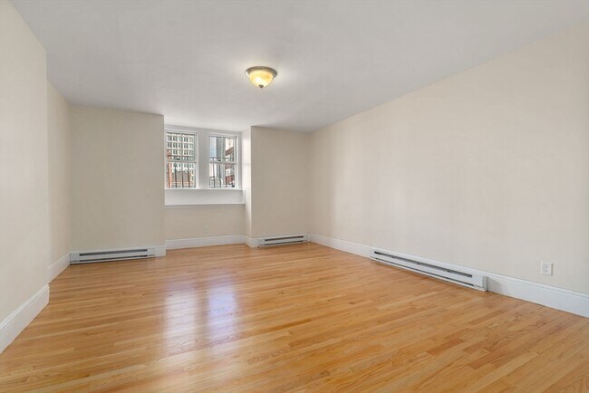 Building Photo - 25 Hancock St