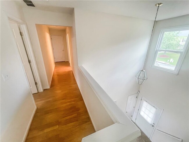 Building Photo - 140 Calborne Ct