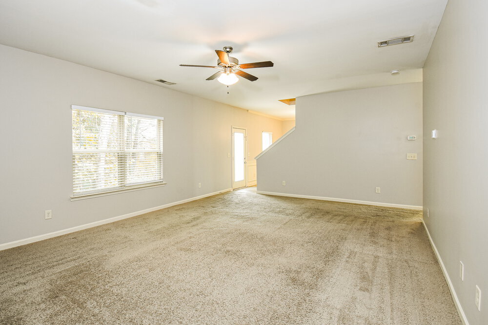 Building Photo - 338 Camellia Way
