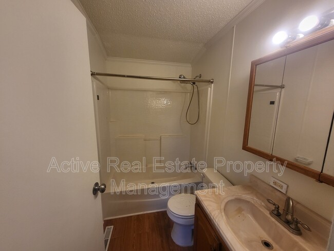 Building Photo - 2211 Dort Hwy