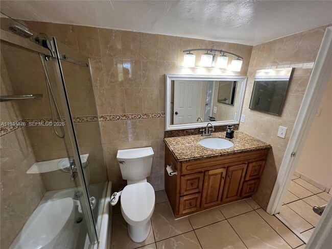 Building Photo - 6900 N Kendall Dr