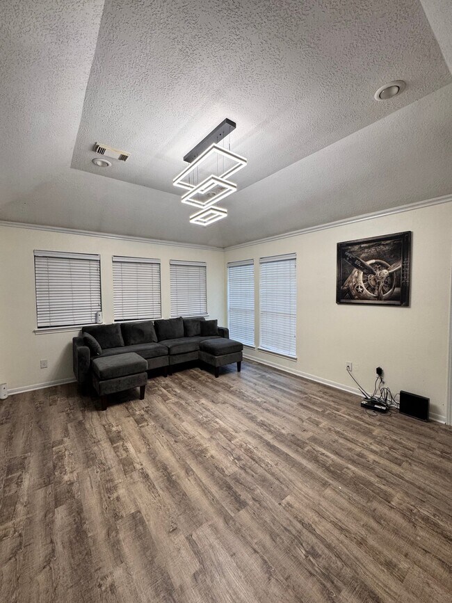 Building Photo - 8215 Turnmill Ct