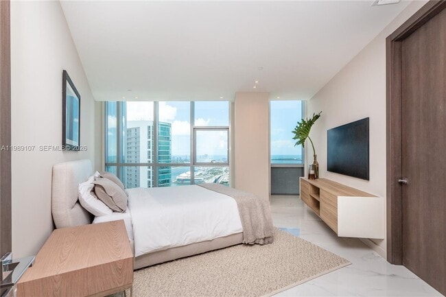 Building Photo - 851 NE 1st Ave