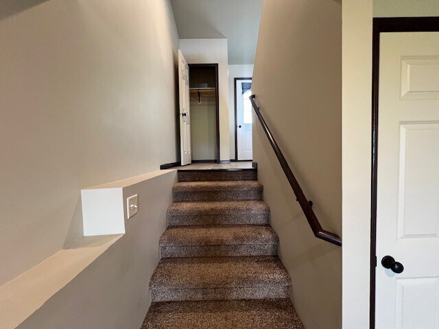 Building Photo - 427 Diamond Ridge Blvd