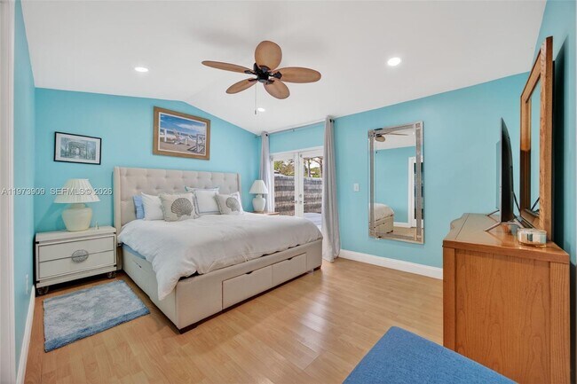 Building Photo - 14610 SW 145th Pl