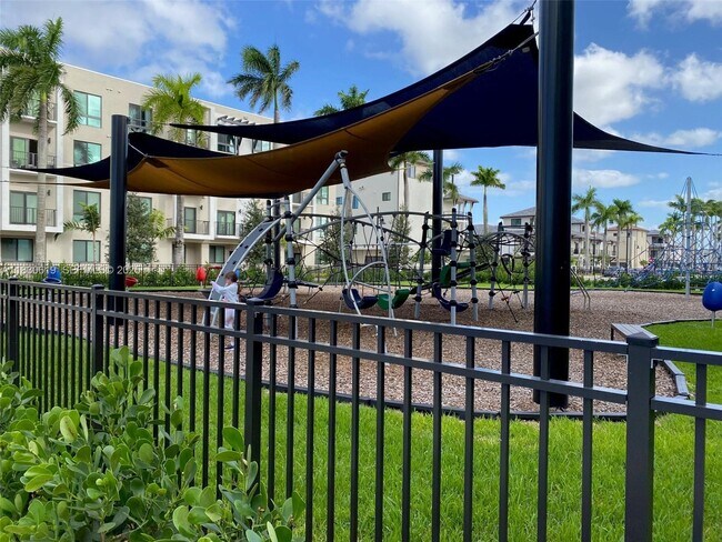 Building Photo - 4636 NW 84th Ave