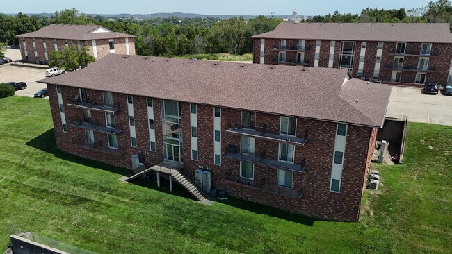 Building Photo - 917 Southwest Blvd