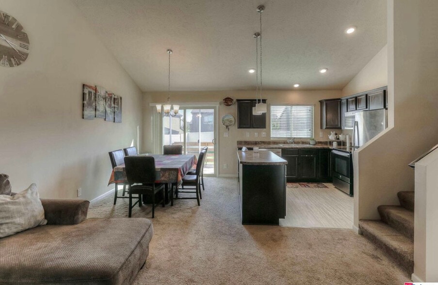 Building Photo - 9135 Hanover St