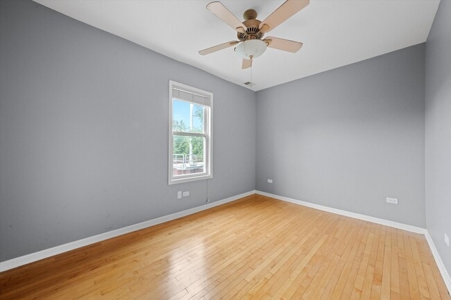 Building Photo - 1756 N Karlov Ave