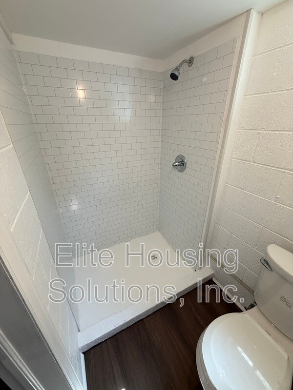 Building Photo - 820 N 16th St