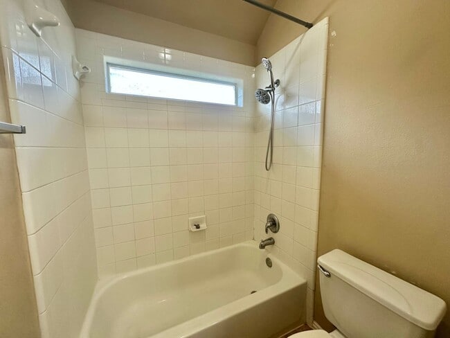 Building Photo - 4 BED 2.5 BATH IN PFLUGERVILLE TX!!! New Management