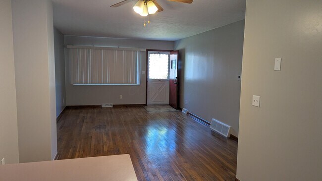 Building Photo - 3713 Arnelle Rd