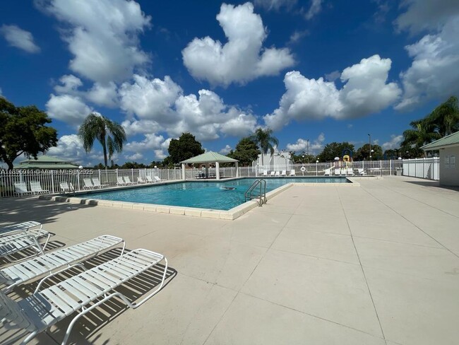 Building Photo - 1683 SW 109th Terrace