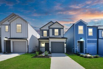Building Photo - 1027 Moon Drop Ln